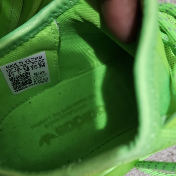 Adidas Kids Bright Green Sneakers - Picture 5 of 6